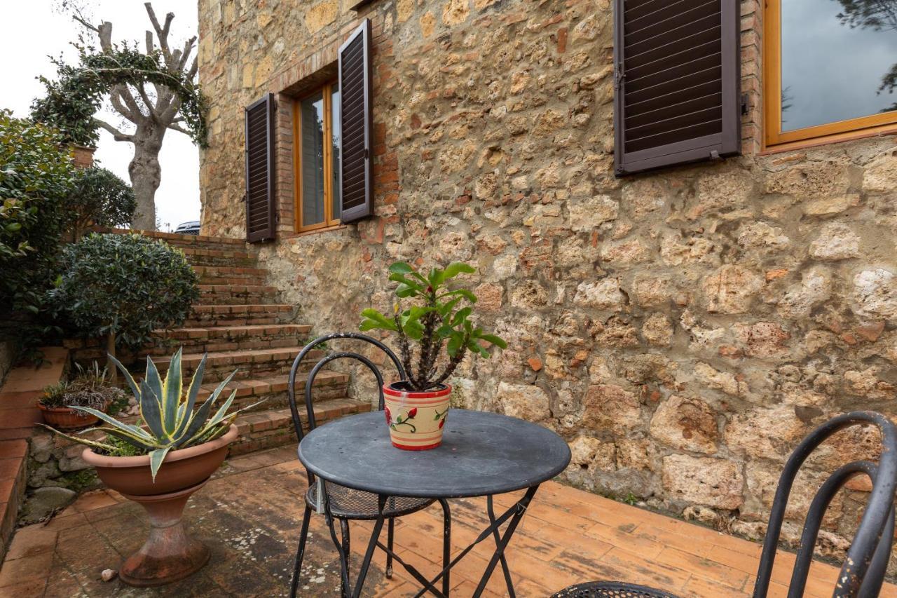 Enchanting Flat With Patio In Abbadia A Isola Monteriggioni Exterior foto