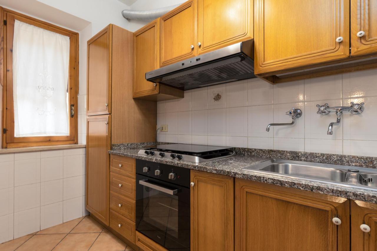 Enchanting Flat With Patio In Abbadia A Isola Monteriggioni Exterior foto