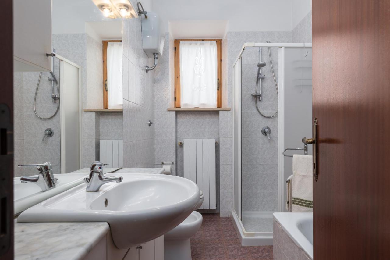 Enchanting Flat With Patio In Abbadia A Isola Monteriggioni Exterior foto