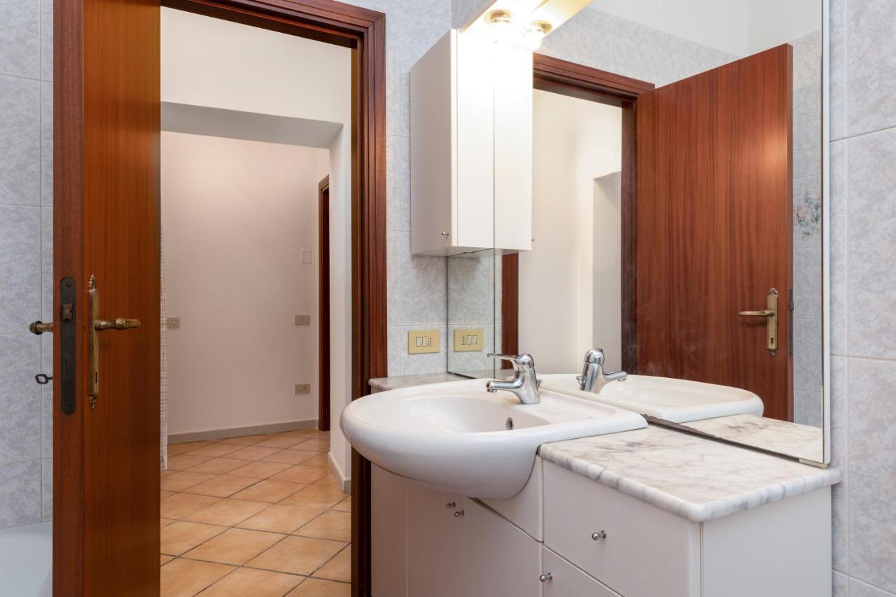 Enchanting Flat With Patio In Abbadia A Isola Monteriggioni Exterior foto